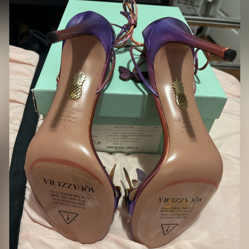 Aquazzura butterfly sandals, size 41, in a metallic ombré purple to orange. - Picture 5 of 7